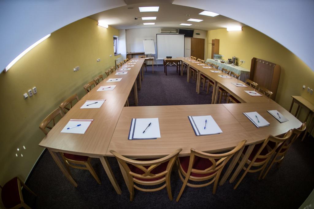 Hotel Na Jizni Prerov Ngoại thất bức ảnh